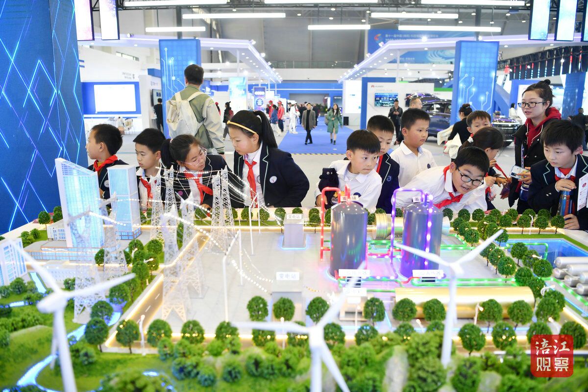 第十一屆中國（綿陽）科技城國際科技博覽會展區現場.jpg
